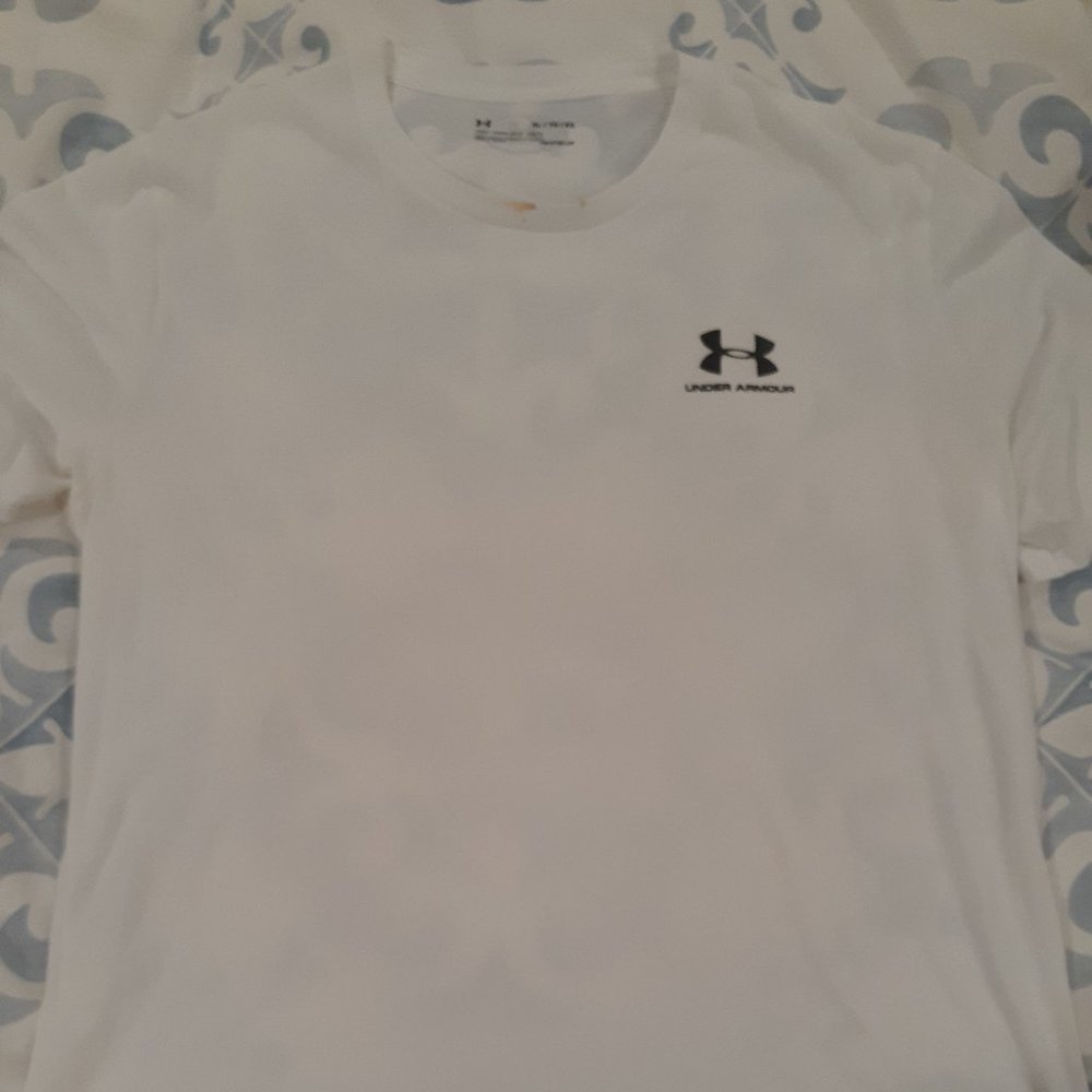 White Under Armour Loose Heatgear T-Shirt XL